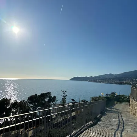 Villa Mare E Relax - La Ai Tre Ponti - Trilocale Sanremo